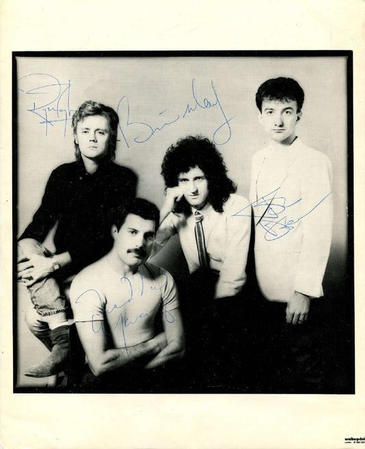 Ultra rare Queen signed photo to sell for €3,500